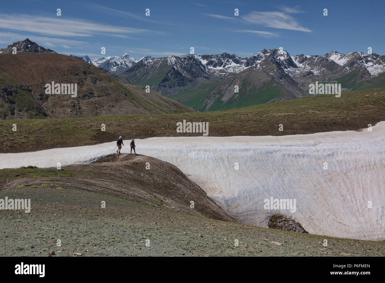 Wandern die herrliche alpine Keskenkija Trek, Jyrgalan, Kirgisistan Stockfoto