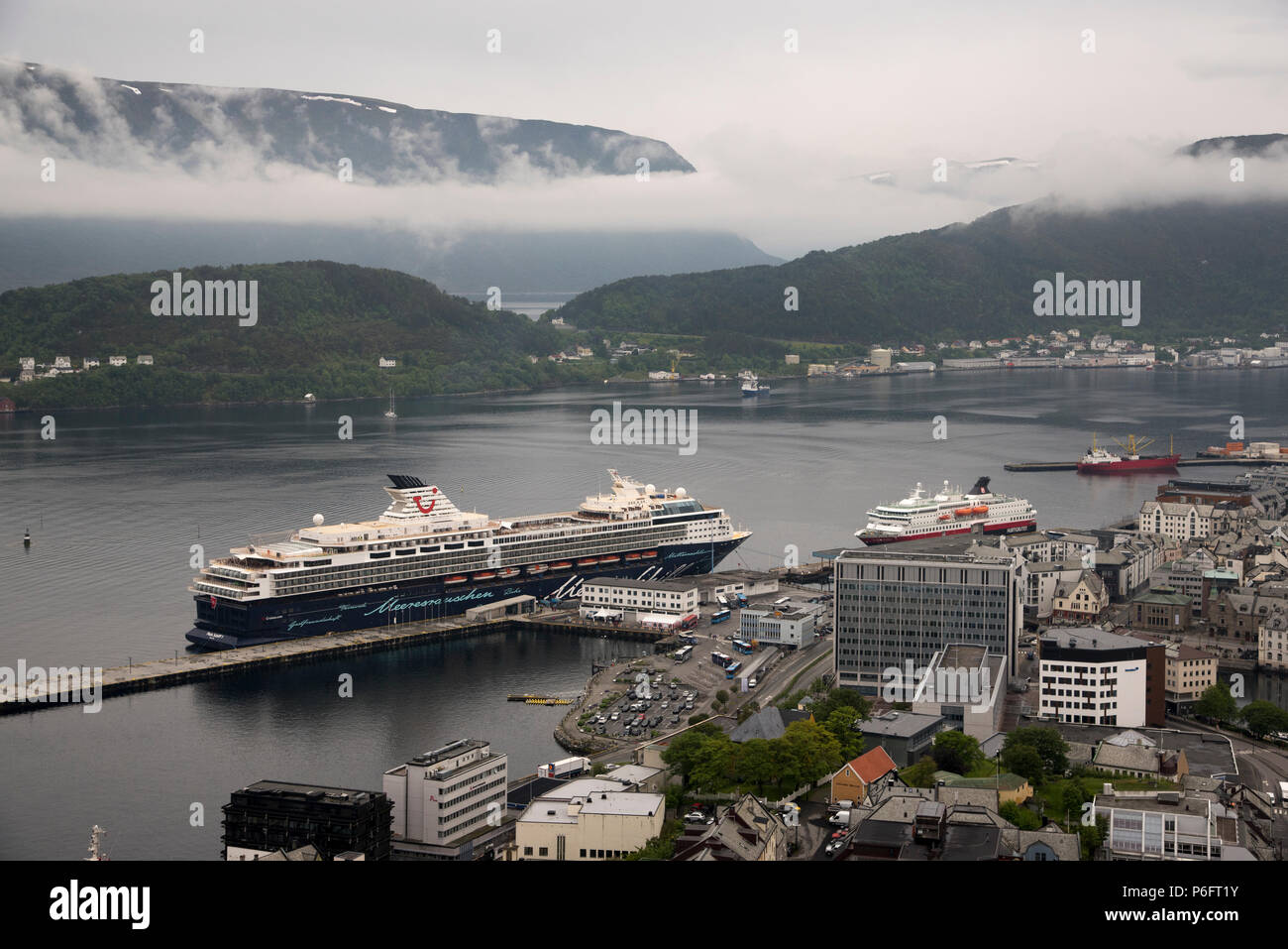 Mein Schiff 1 Alt In ålesund In Norwegen Stockfoto Bild