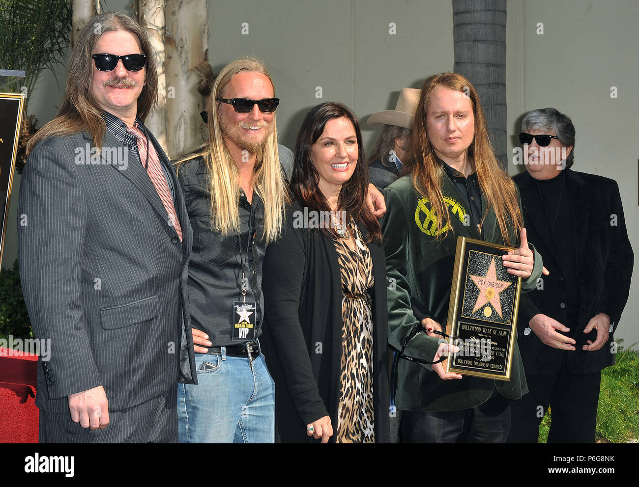 Alex Wesley Barbara Roy Orbison Jr 08 - Roy Orbison geehrt mit einem Stern auf dem Hollywood Walk of Fame in Los Angeles. Alex Wesley Barbara Roy Orbison Jr 08 Veranstaltung in Hollywood Leben - Kalifornien, Red Carpet Event, USA, Filmindustrie, Prominente, Fotografie, Bestof, Kunst, Kultur und Unterhaltung, Topix prominente Mode, Besten, Hollywood Leben, Event in Hollywood Leben - Kalifornien, Film Stars, TV Stars, Musik, Promis, Topix, Bestof, Kunst, Kultur und Unterhaltung, Fotografie, Anfrage tsuni@Gamma-USA.com, Kredit Tsuni/USA, ausgezeichnet mit einem Stern auf der Stockfoto