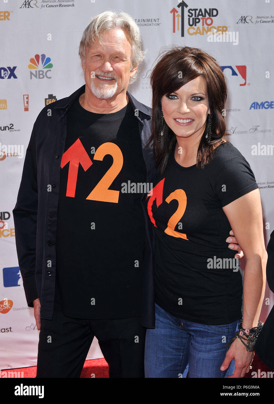 Kris Kristofferson, Martina McBride 73.jpg bis zu Krebs Veranstaltung auf dem Sony in Los Angeles. Kris Kristofferson, Martina McBride 73 Veranstaltung in Hollywood Leben - Kalifornien, Red Carpet Event, USA, Filmindustrie, Prominente, Fotografie, Bestof, Kunst, Kultur und Unterhaltung, Topix prominente Mode, Besten, Hollywood Leben, Event in Hollywood Leben - Kalifornien, Roter Teppich und backstage,, Kunst, Kultur und Unterhaltung, Fotografie, Anfrage tsuni@Gamma-USA.com, Musik Prominente, Musiker, Music Group, 2010 stehen Stockfoto