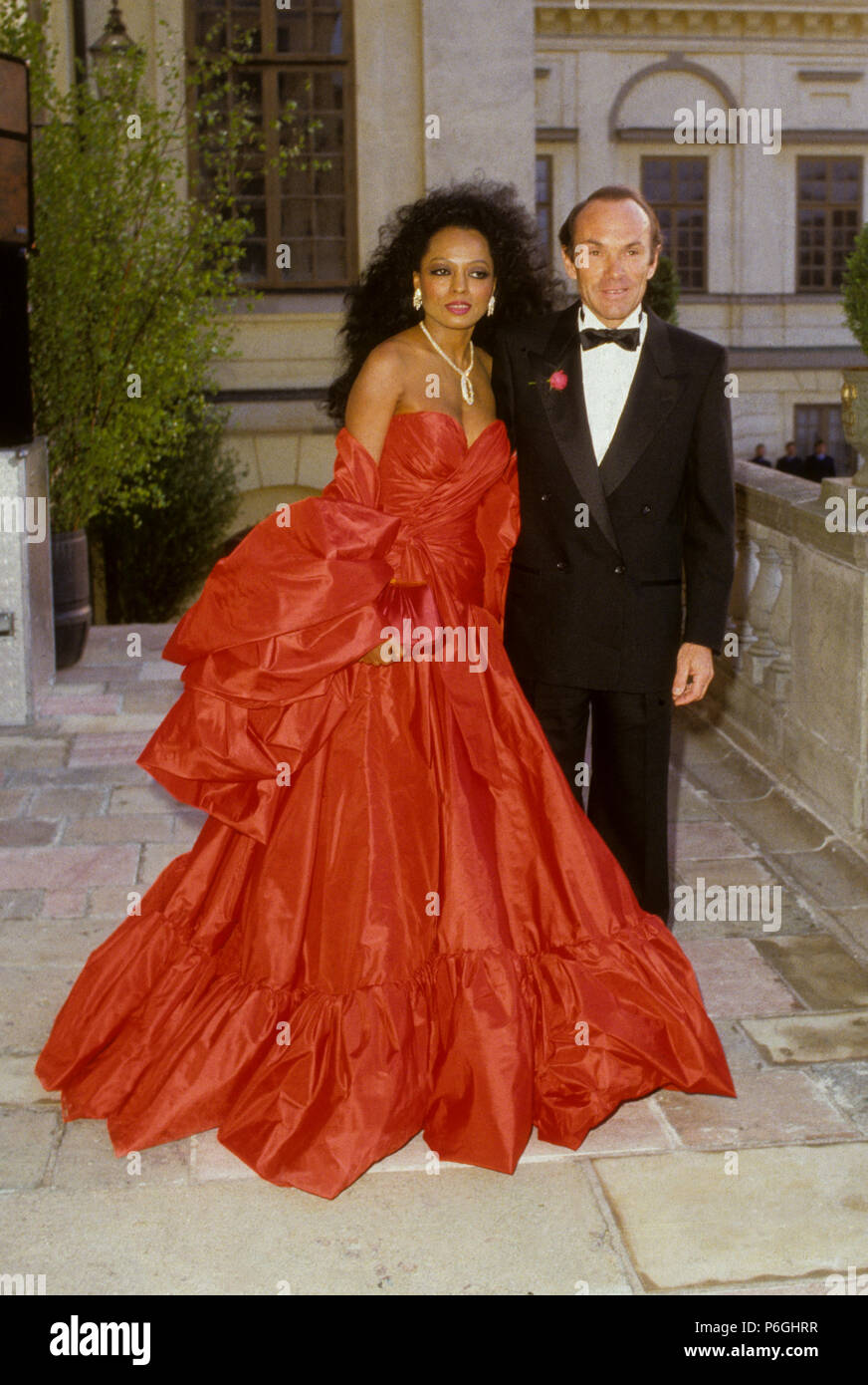 DIANA ROSS amerikanische Künstler mit Ehemann Arne Naess 1996 Stockfoto