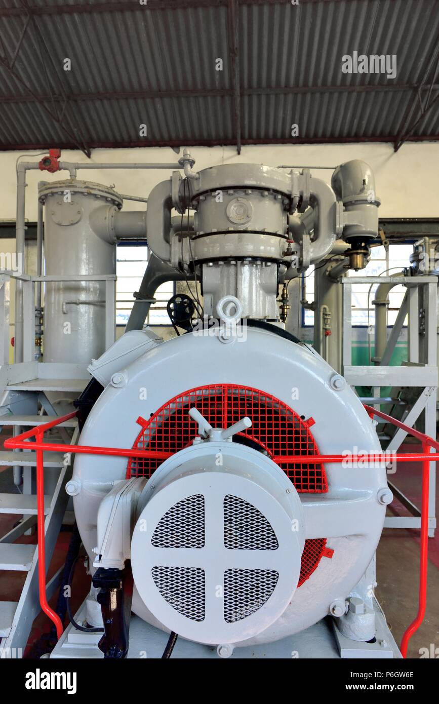 Industrial Air Kompressoren im Kompressorhaus, Geevor Tin Mine Museum, Pendeen, West Penwith, Cornwall, England, Großbritannien Stockfoto