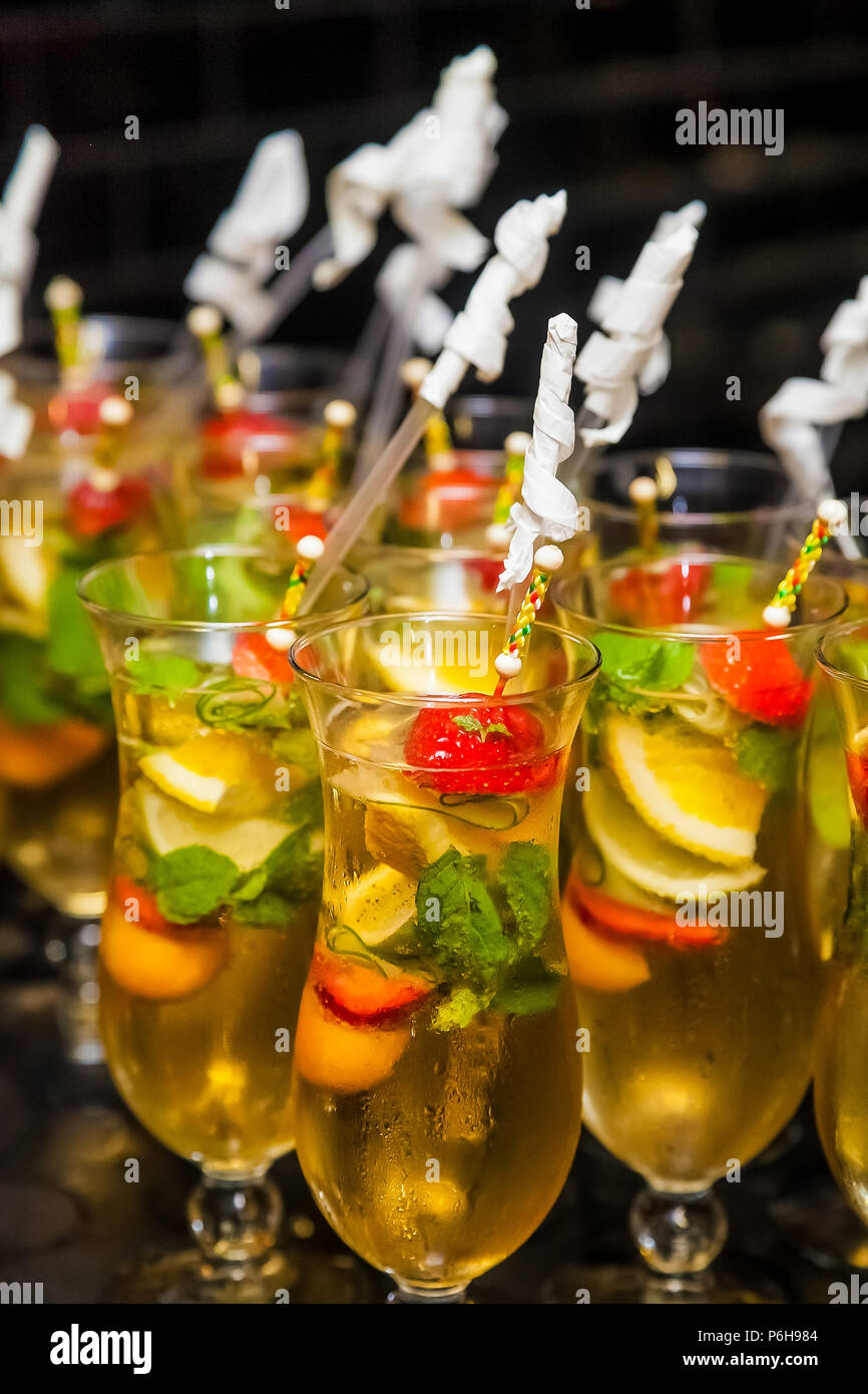 Wein Cocktail am Gala Dinner Bankett Veranstaltung willkommen Stockfoto