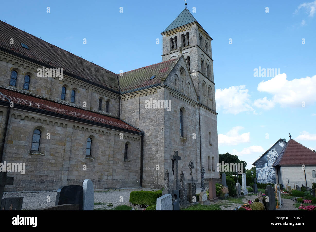 Die Pfarrkirche St. Jakobus in Hohenberg, Deutschland Stockfoto