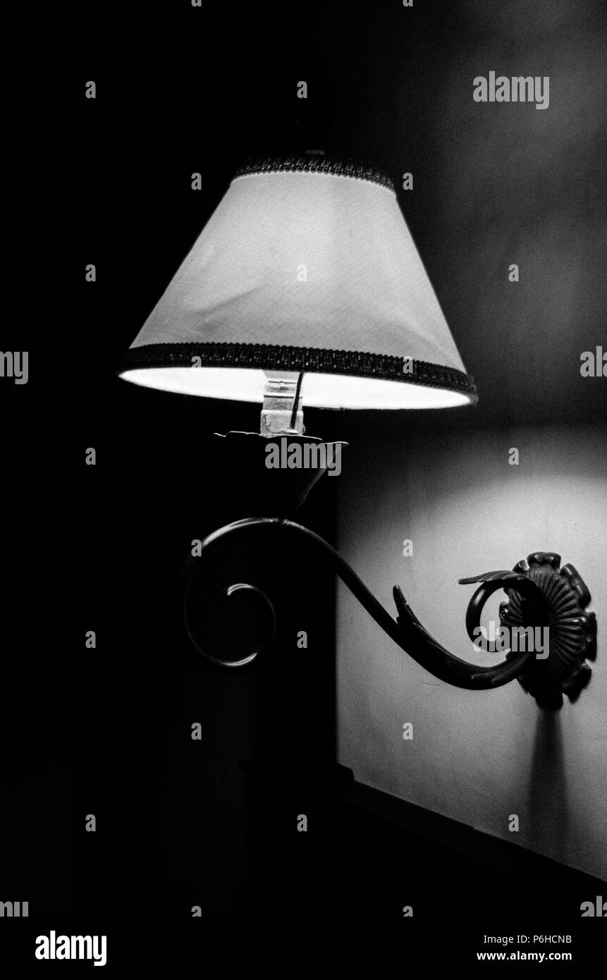 Lampe im Schlafzimmer Stockfoto