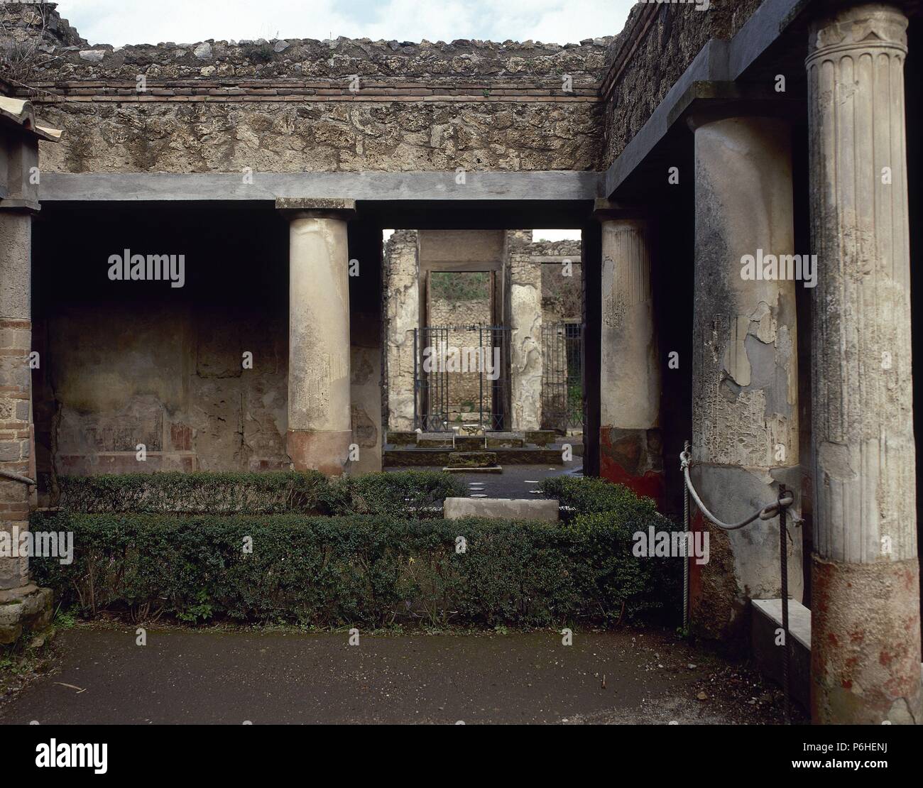 Italien. Pompeji. Haus der Loreius Tiburtinus (Haus des Octavius Quartio). Hof oder Peristyl mit Garten. Campania. Stockfoto