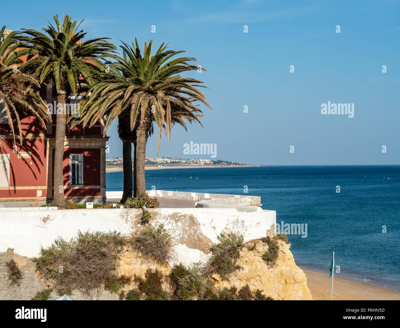 Strand von Armação de Pêra, Algarve, Portugal Stockfoto