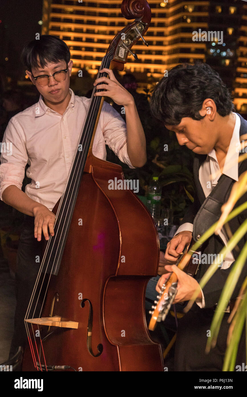 Thai Jazzmusiker in Bangkok, Thailand durchführen Stockfoto