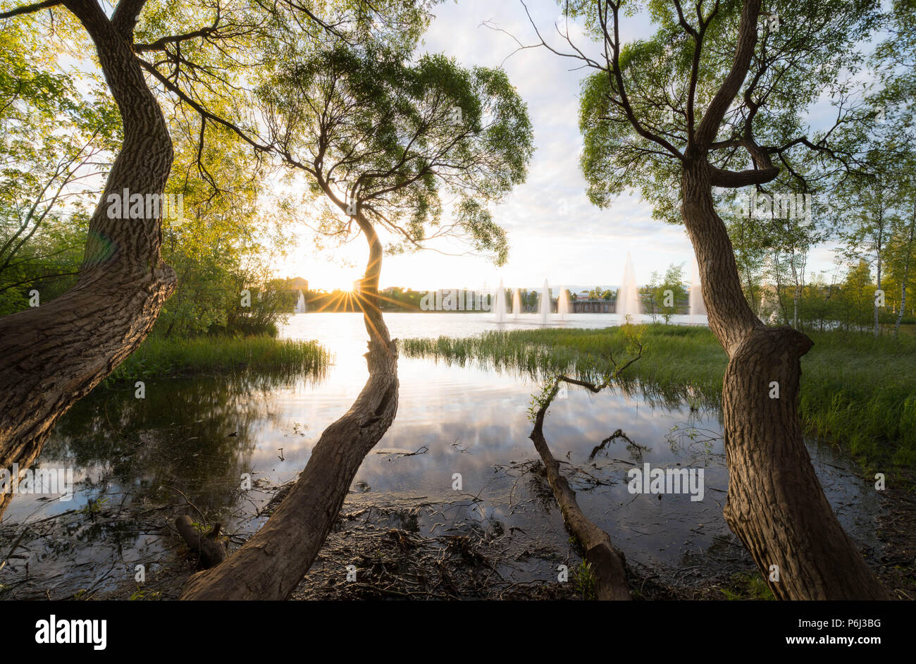 Brunnen in Hupisaaret Inseln City Park (Ainolan Puisto Garten) in Oulu, Finnland Stockfoto