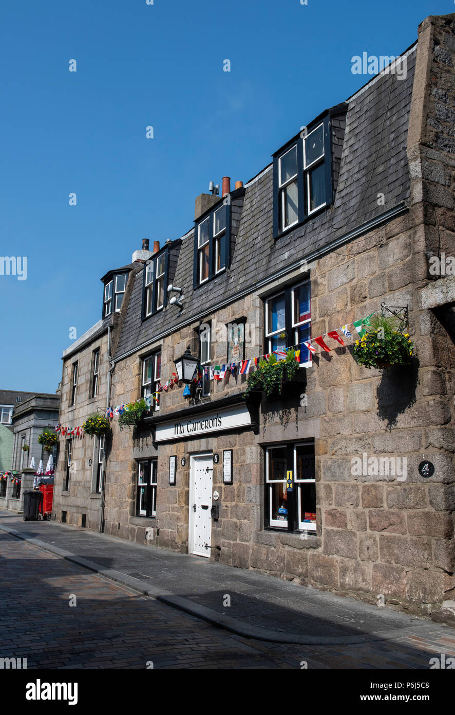 Vereinigtes Konigreich Schottland Aberdeen Historische Altstadt Von Aberdeen Ma Cameron Der Altesten Kneipe In Aberdeen Est 1746 Stockfotografie Alamy
