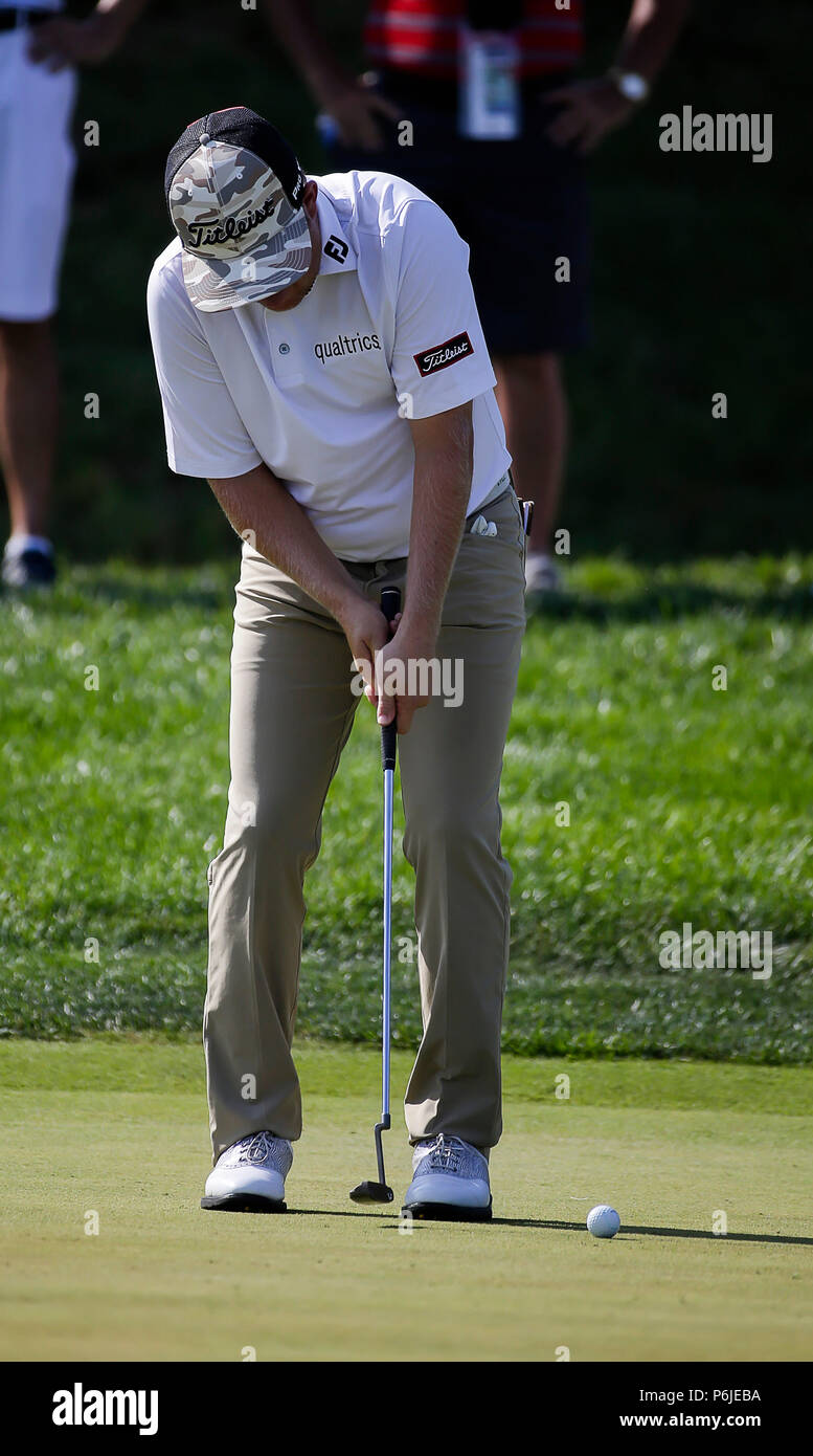 Potomac, MD, USA. 30. Juni, 2018. Zac Blair Schläge auf dem 16 Grün während der dritten Runde der Quicken Loans Nationalen an TPC Potomac in Potomac, MD. Justin Cooper/CSM/Alamy leben Nachrichten Stockfoto