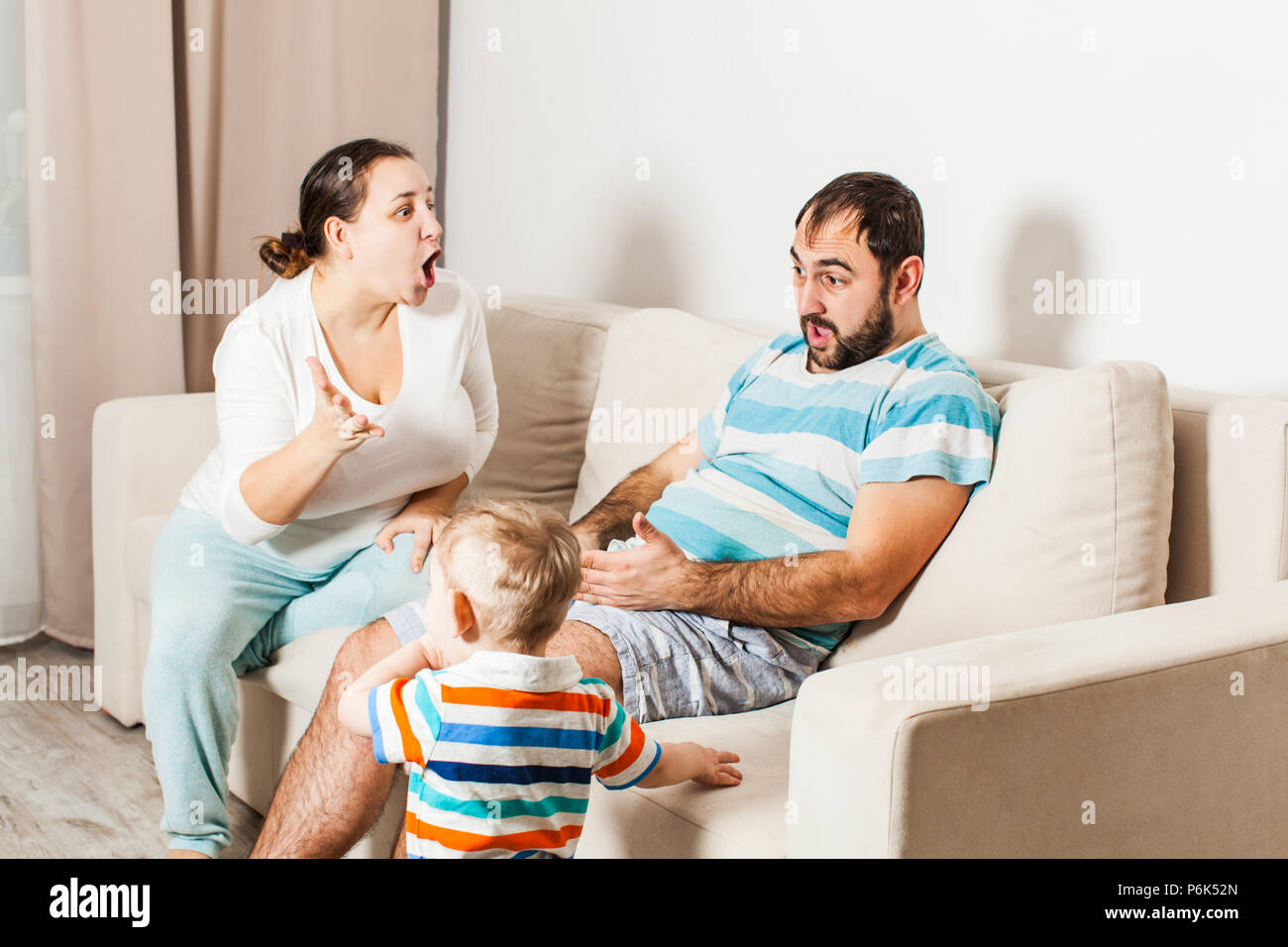 Konflikt in der Familie mit dem Kind. Stockfoto