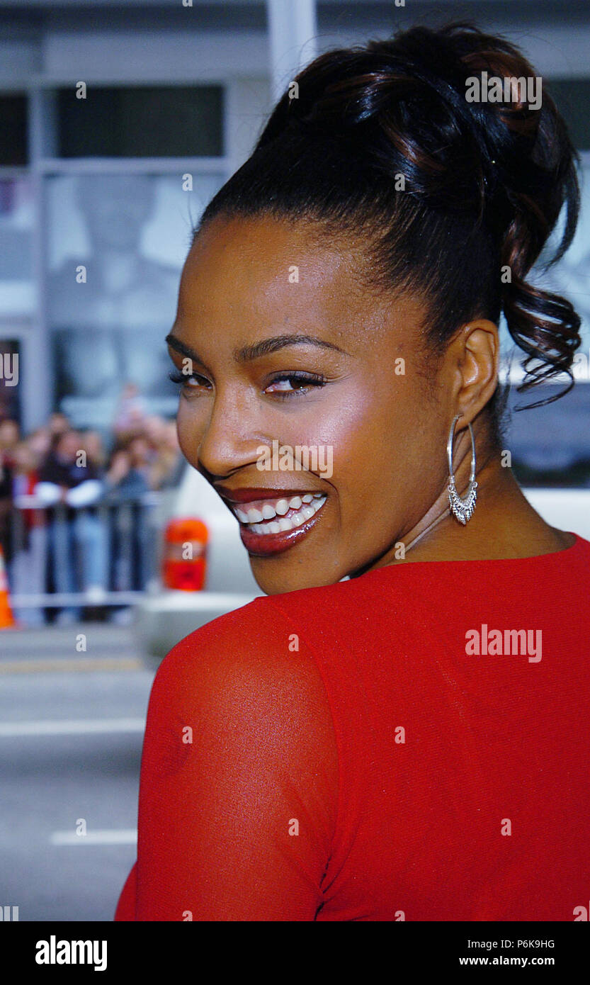 Nona Gaye Ankunft auf dem Polar Express Premiere auf dem Grauman Chinese Theatre in Los Angeles. 11.07.2004. GayeNona 065 Red Carpet Event, Vertikal, USA, Filmindustrie, Prominente, Fotografie, Bestof, Kunst, Kultur und Unterhaltung, Topix Prominente Fashion/Vertikal, Besten, Event in Hollywood Leben - Kalifornien, Roter Teppich und backstage, USA, Film, Stars, Film Stars, TV Stars, Musik, Promis, Fotografie, Bestof, Kunst, Kultur und Unterhaltung, Topix, headshot, vertikal, eine Person aus dem Jahr 2004, Anfrage tsuni@Gamma-USA.com Stockfoto