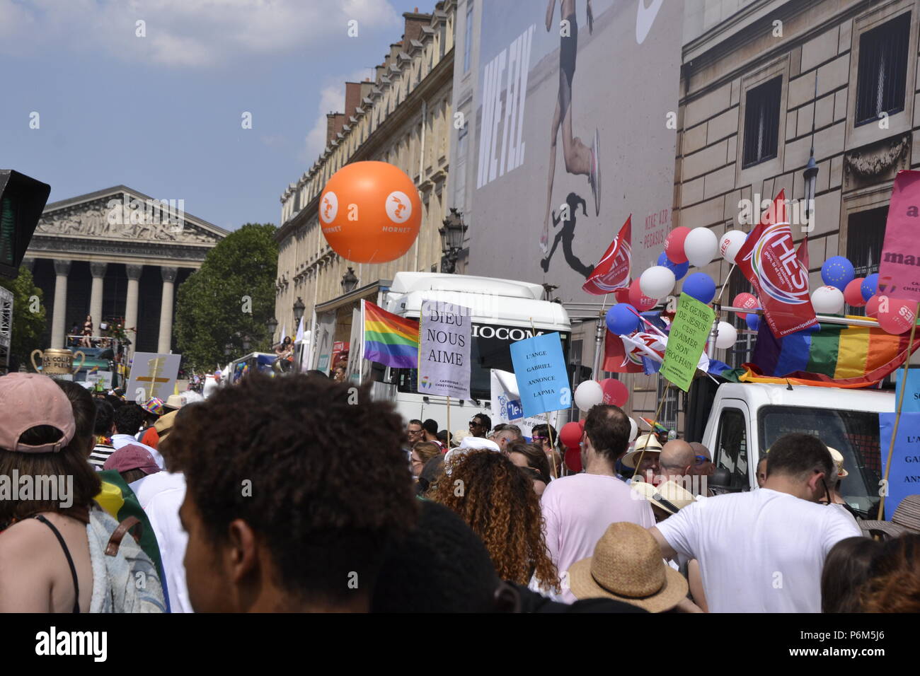 Frankreich/Paris/Marche des Fiertés (Gay Pride) Le 30/06/2018 La Communauté Gay et Lesbienne s'est à l'rassemblé Anlässlich de la traditionnelle Marche des Fiertés à Paris Die schwule und lesbische Gemeinschaft versammelt anlässlich der traditionellen Wandern der Stolz in Paris. Stockfoto