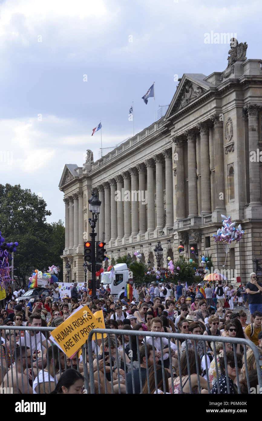 Frankreich/Paris/Marche des Fiertés (Gay Pride) Le 30/06/2018 La Communauté Gay et Lesbienne s'est à l'rassemblé Anlässlich de la traditionnelle Marche des Fiertés à Paris Die schwule und lesbische Gemeinschaft versammelt anlässlich der traditionellen Wandern der Stolz in Paris. Stockfoto