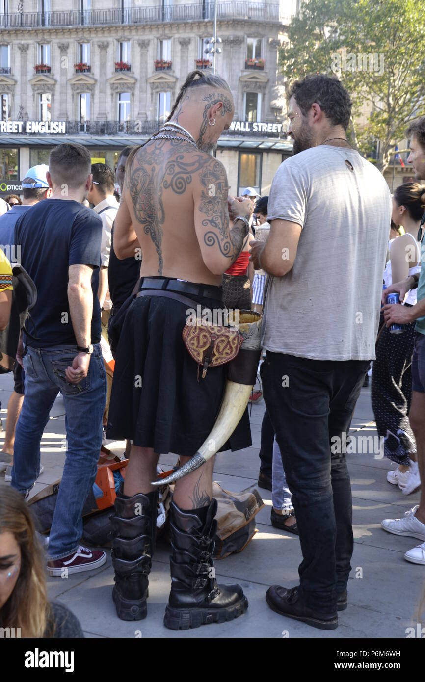 Frankreich/Paris/Marche des Fiertés (Gay Pride) Le 30/06/2018 La Communauté Gay et Lesbienne s'est à l'rassemblé Anlässlich de la traditionnelle Marche des Fiertés à Paris Die schwule und lesbische Gemeinschaft versammelt anlässlich der traditionellen Wandern der Stolz in Paris. Stockfoto