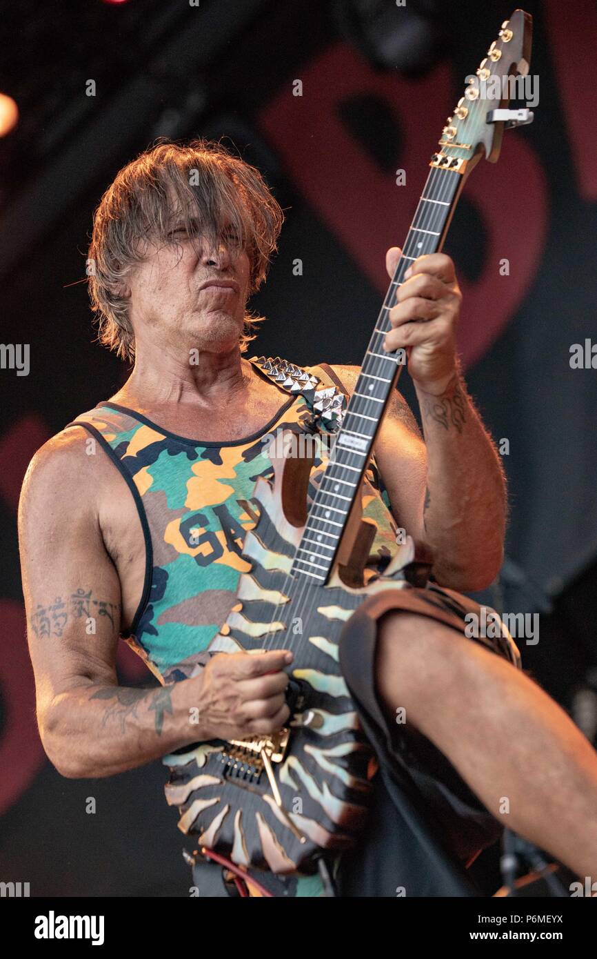 Milwaukee, Wisconsin, USA. 1. Juli 2018. GEORGE LYNCH über Lynch Mob führt live am Henry Maier Festival Park während des Sommerfests in Milwaukee, Wisconsin Credit: Daniel DeSlover/ZUMA Draht/Alamy leben Nachrichten Stockfoto