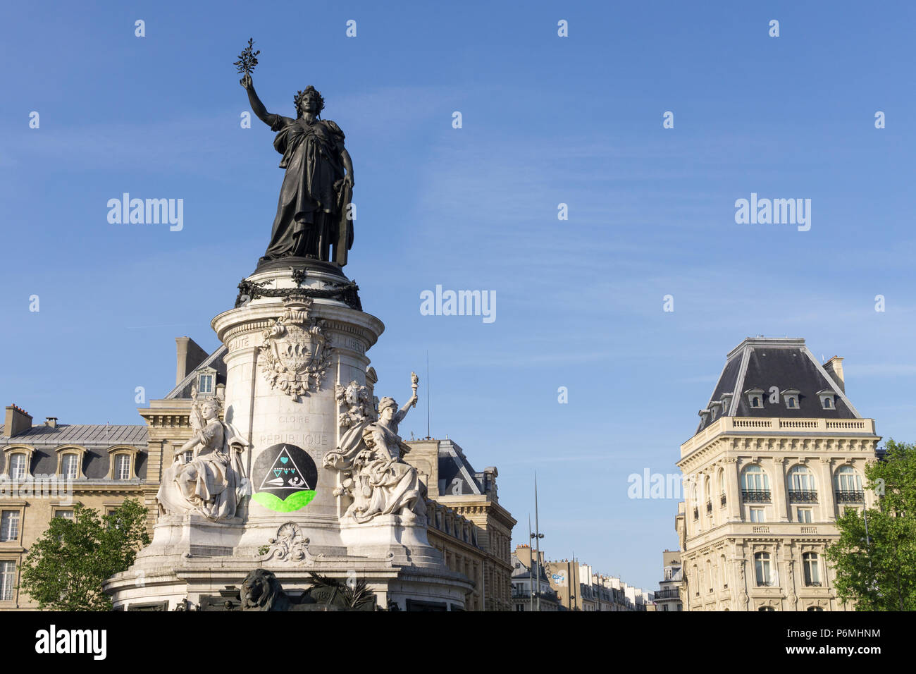Blick auf den Marianne Statue am Place de la Republique in Paris, Frankreich Stockfoto