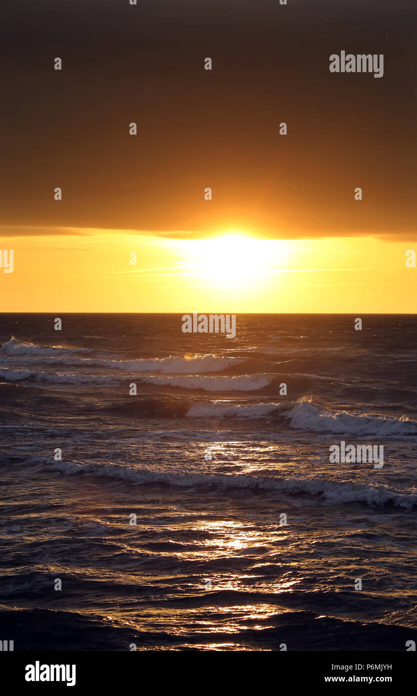 Warnemünde, Sonnenuntergang an der Ostsee Stockfoto