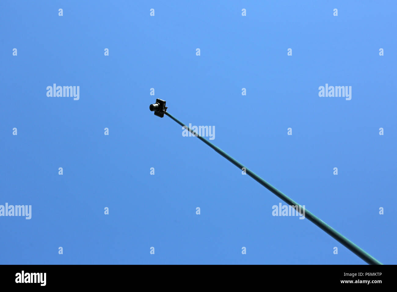 Graditz, Deutschland - die Kamera ist eine Teleskopstange befestigt Stockfoto