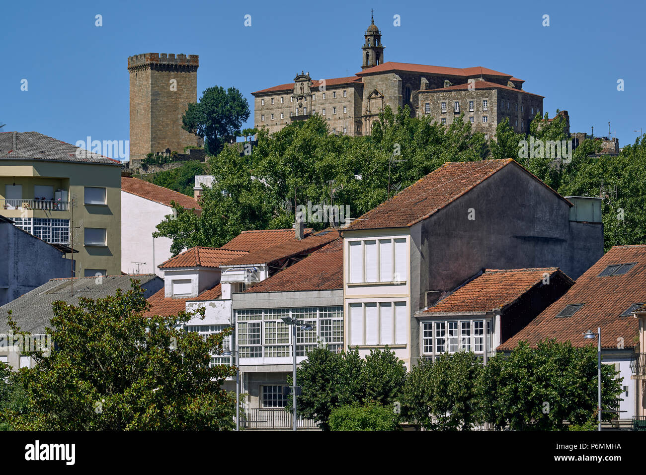Blick auf das Schloss und die alte Kloster von San Vicente del Pino heute nationale Hostel von Santiago de Compostela Galizien Spanien Stockfoto