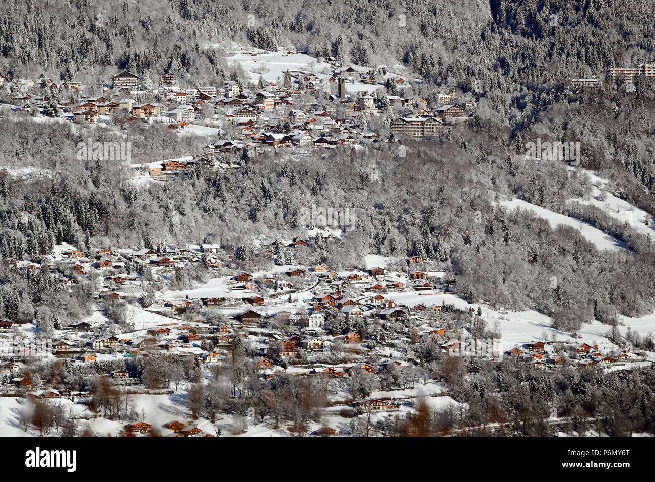 Die französischen Alpen. Plateau d'Assy im Winter. Stockfoto