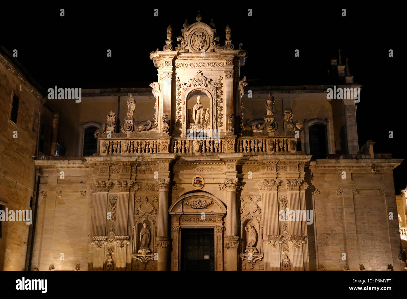 Lecce Dom bei Nacht, Italien. Stockfoto