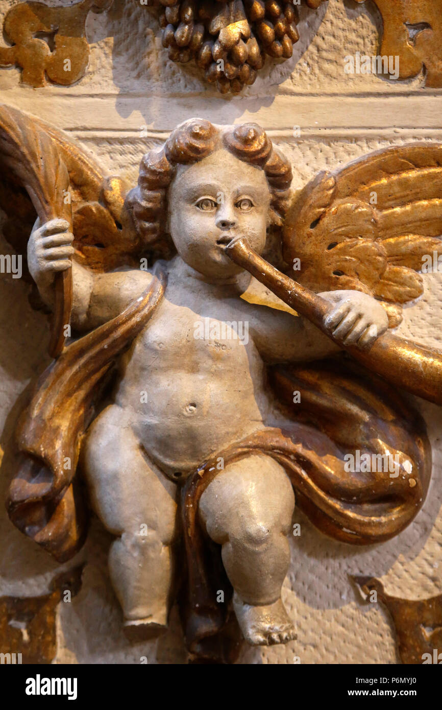 Engel Relief in Otranto Duomo (Kathedrale), Italien. Stockfoto