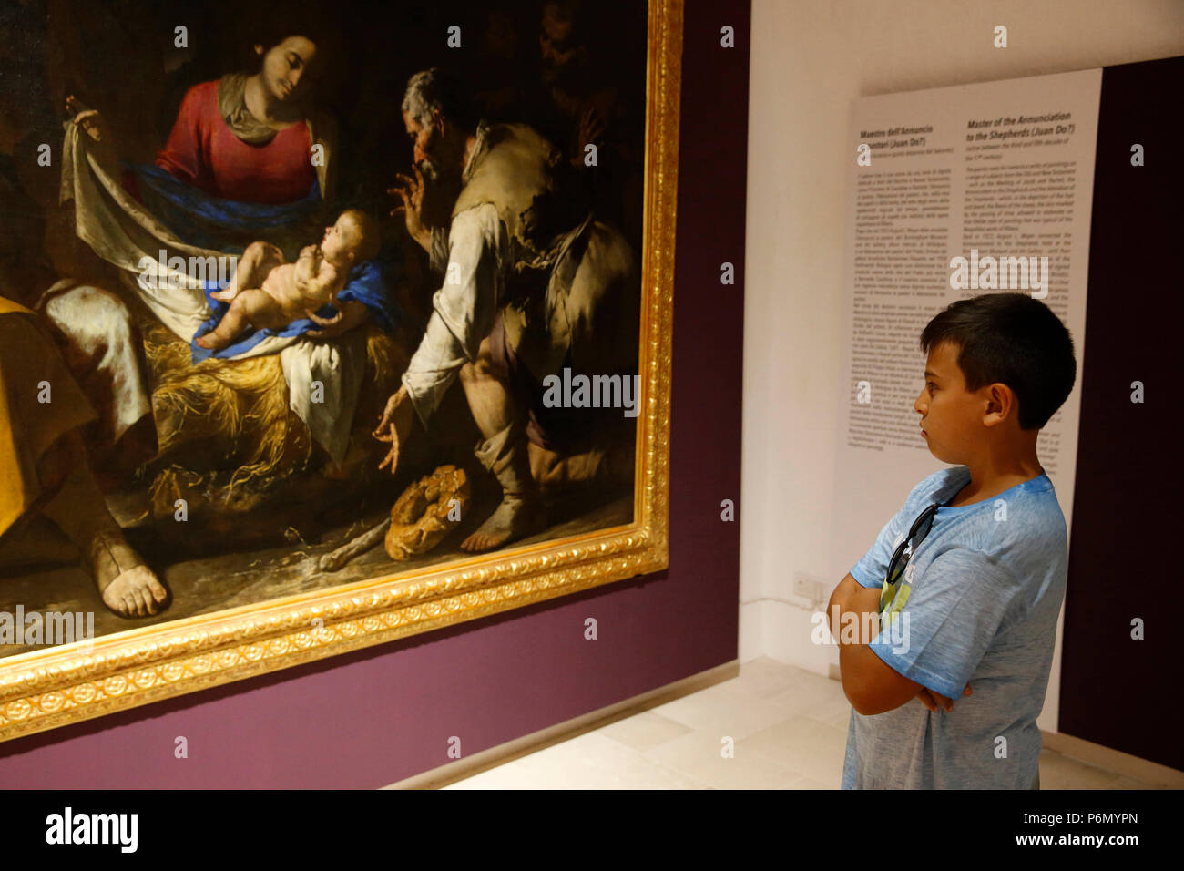 11-jähriger Junge ein Besuch im Museum im Salento, Italien. Stockfoto