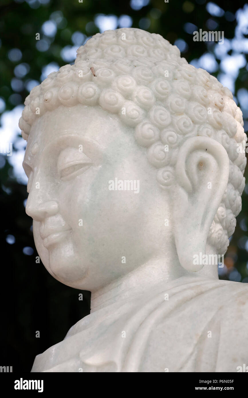 Thien Hoa buddhistischen Pagode. Buddha Statue aus Marmor. Cai. Vietnam. Stockfoto