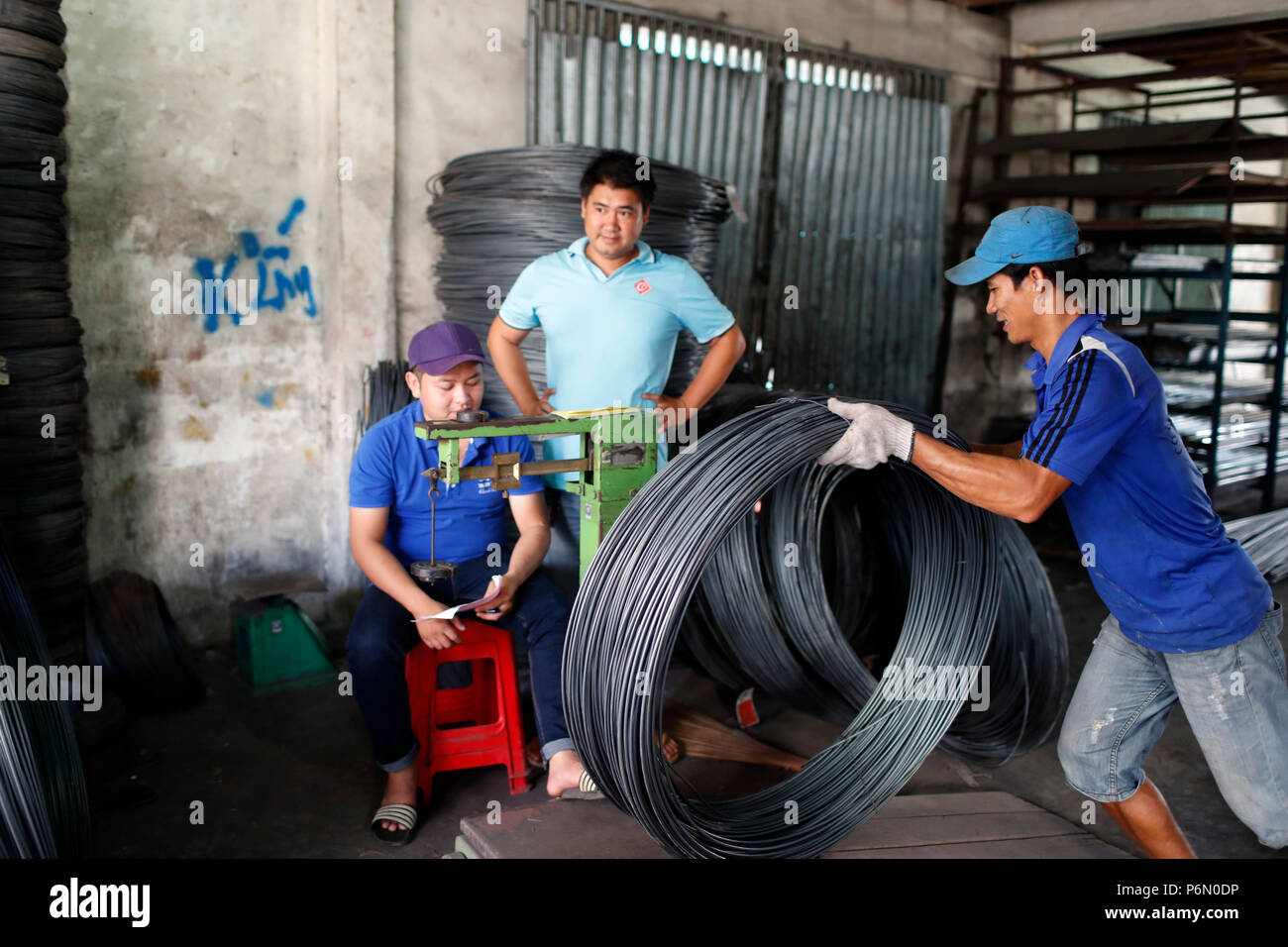 Beton-rippenstahl für Beton Verstärken bau Bauindustrie. Bauarbeiter. Waage. Cai. Vietnam. Stockfoto