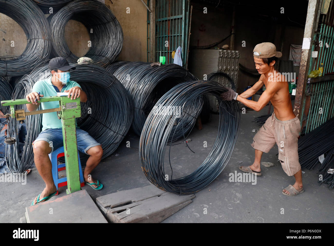 Beton-rippenstahl für Beton Verstärken bau Bauindustrie. Bauarbeiter. Waage. Cai. Vietnam. Stockfoto