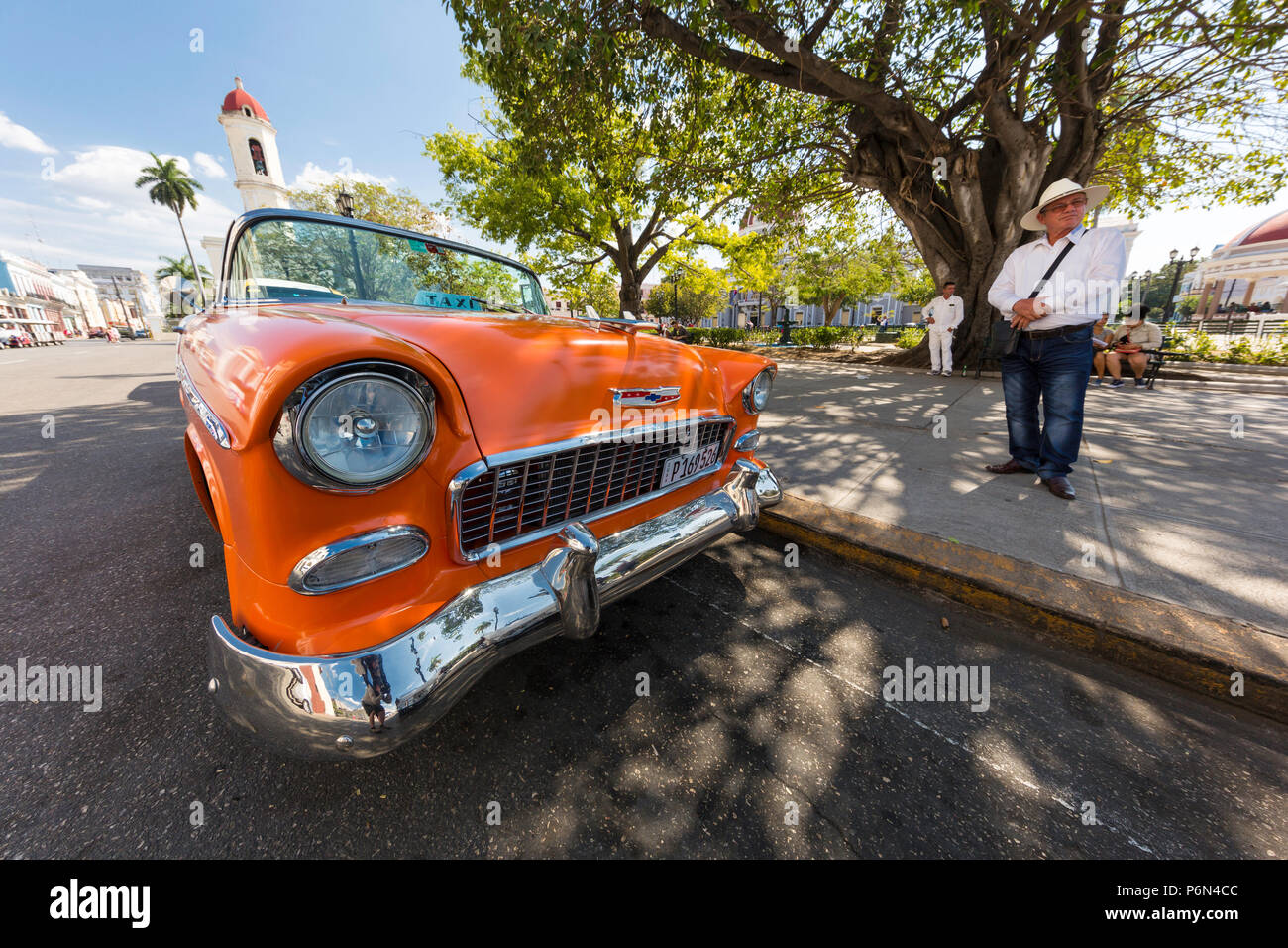 Classic 50er Chevrolet Bel Air Taxi, lokal bekannt als "almendrones" in der Stadt Cienfuegos, Kuba. Stockfoto