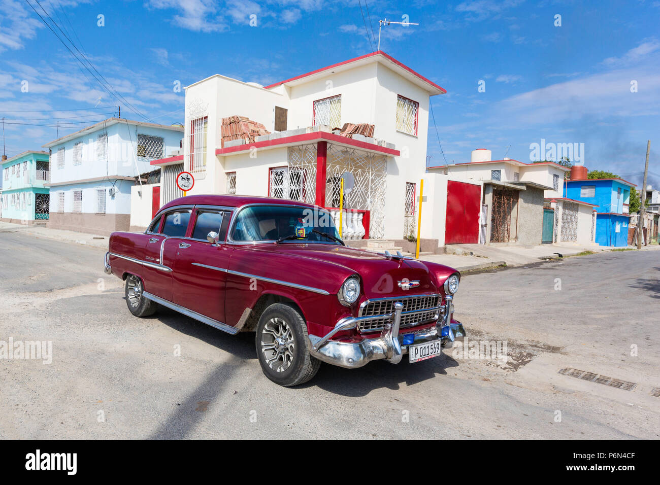 Classic 1955 Chevrolet Bel Air Taxi, lokal bekannt als "almendrones" in der Stadt Cienfuegos, Kuba. Stockfoto