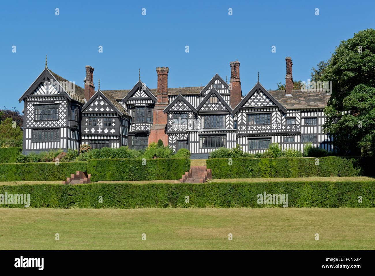 Bramall Hall im Bramhall, Stockport, Cheshire befindet. Stockfoto