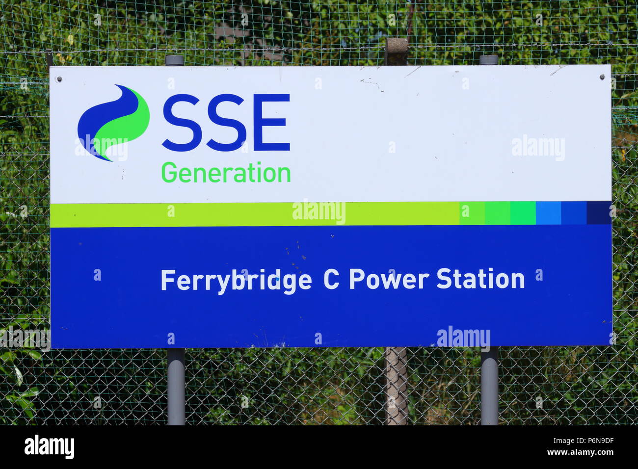 Ferrybridge C Power Station Zeichen von Scottish Southern Electric am Eingang Stockfoto