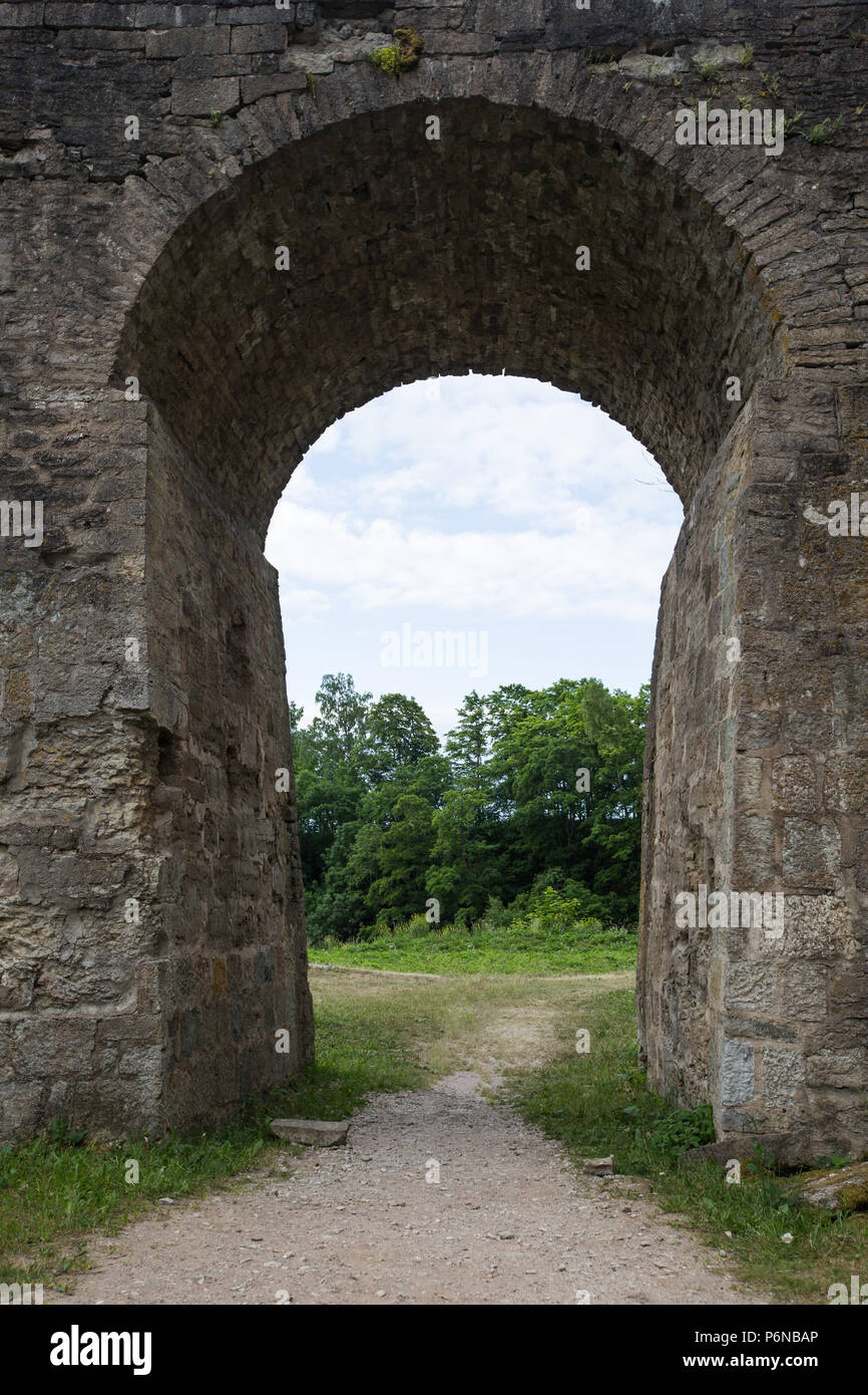 KOPORYE, Leningrad Oblast Kaliningrad/Russland - 17. JUNI 2018: die mittelalterliche Festung Koporye. Nachbarschaften von St. Petersburg Stockfoto