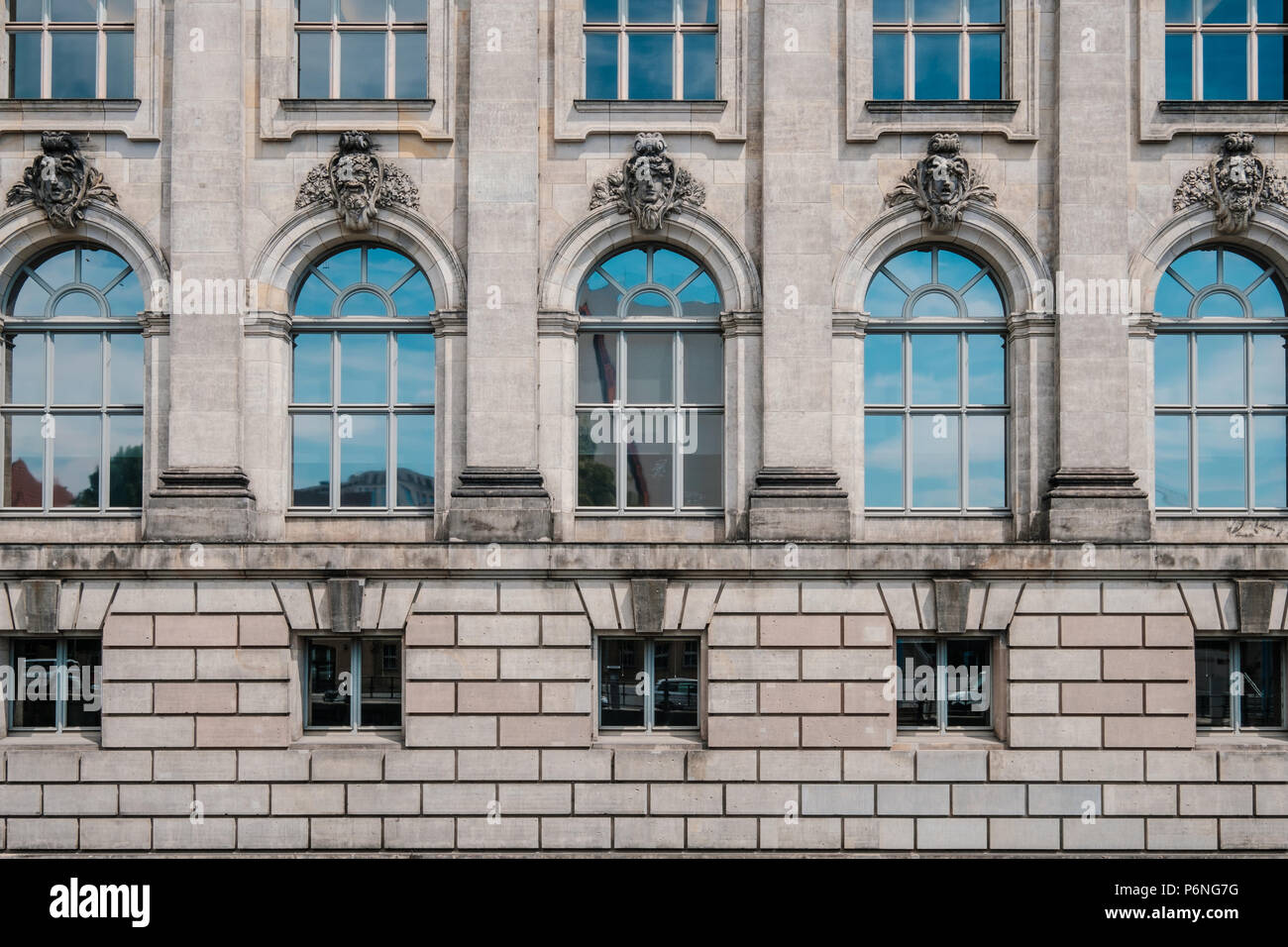 Berlin, Deutschland - Juni 2018: Historische Gebäude Fassade der Bode-Museum auf der Museumsinsel (Museumsinsel) in Berlin. Stockfoto