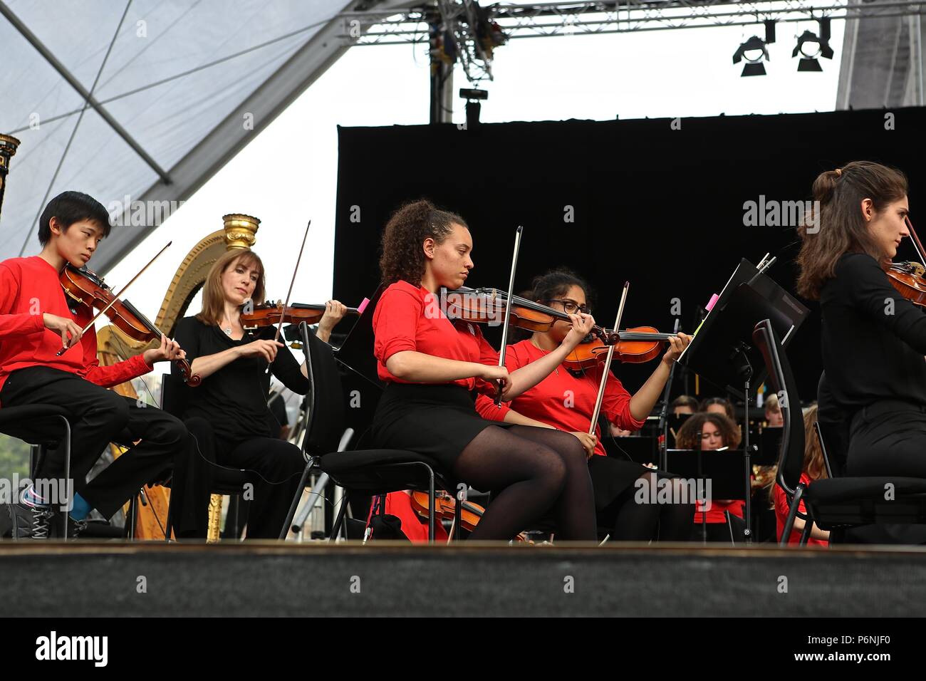 Sir Simon Rattle und Major von London am Konzert Trafalgar Square Sonntag, den 1. Juli 2018 Stockfoto