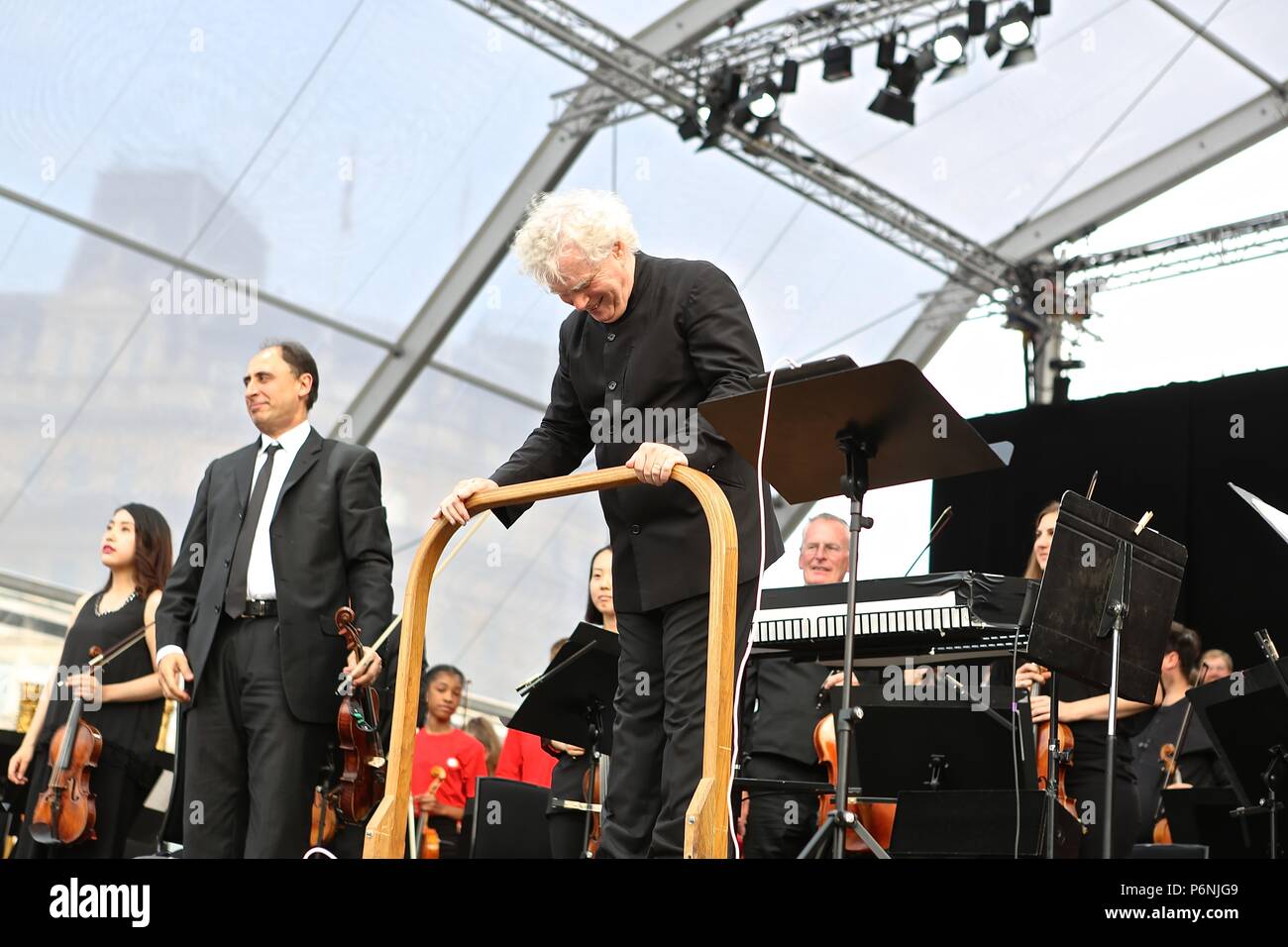 Sir Simon Rattle und Major von London am Konzert Trafalgar Square Sonntag, den 1. Juli 2018 Stockfoto