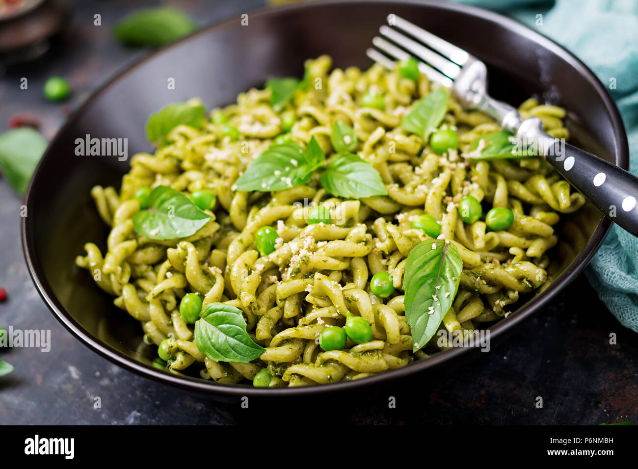 Grüne Erbsen Stockfotos und -bilder Kaufen - Alamy