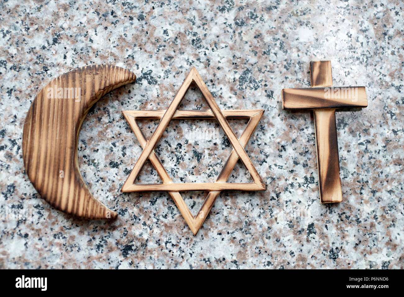 Christentum, Islam, Judentum, monotheistischen Religionen. Jüdische Stern, Kreuz und Halbmond: Interreligiöses Symbole. Stockfoto