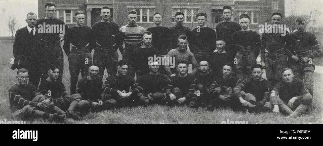 1920 Locust Jahrbuch s. 124 (1919 Fußball-Gruppe). Stockfoto