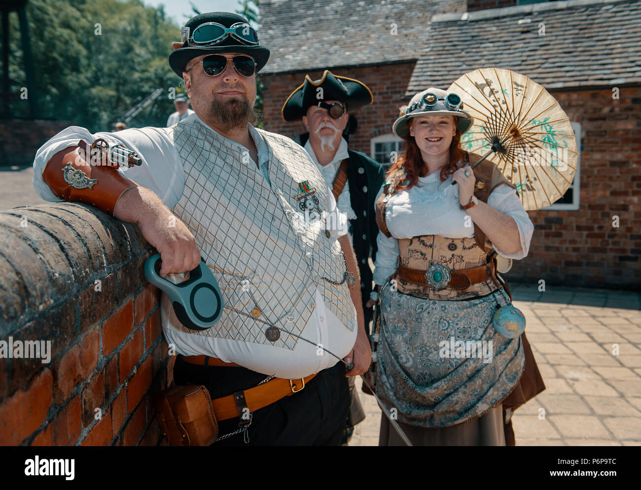 Bverzeichnis Hill Steampunk ist ein Subgenre der Science Fiction oder Science Fantasy, die Technologie und die ästhetischen Designs aus dem 19. Jahrhundert inspiriert - Ich Stockfoto