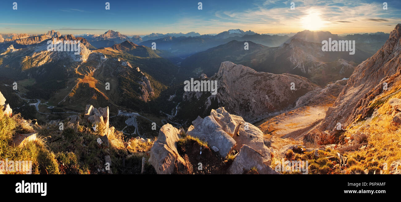 Italien Dolomiten bei Sonnenuntergang Stockfoto