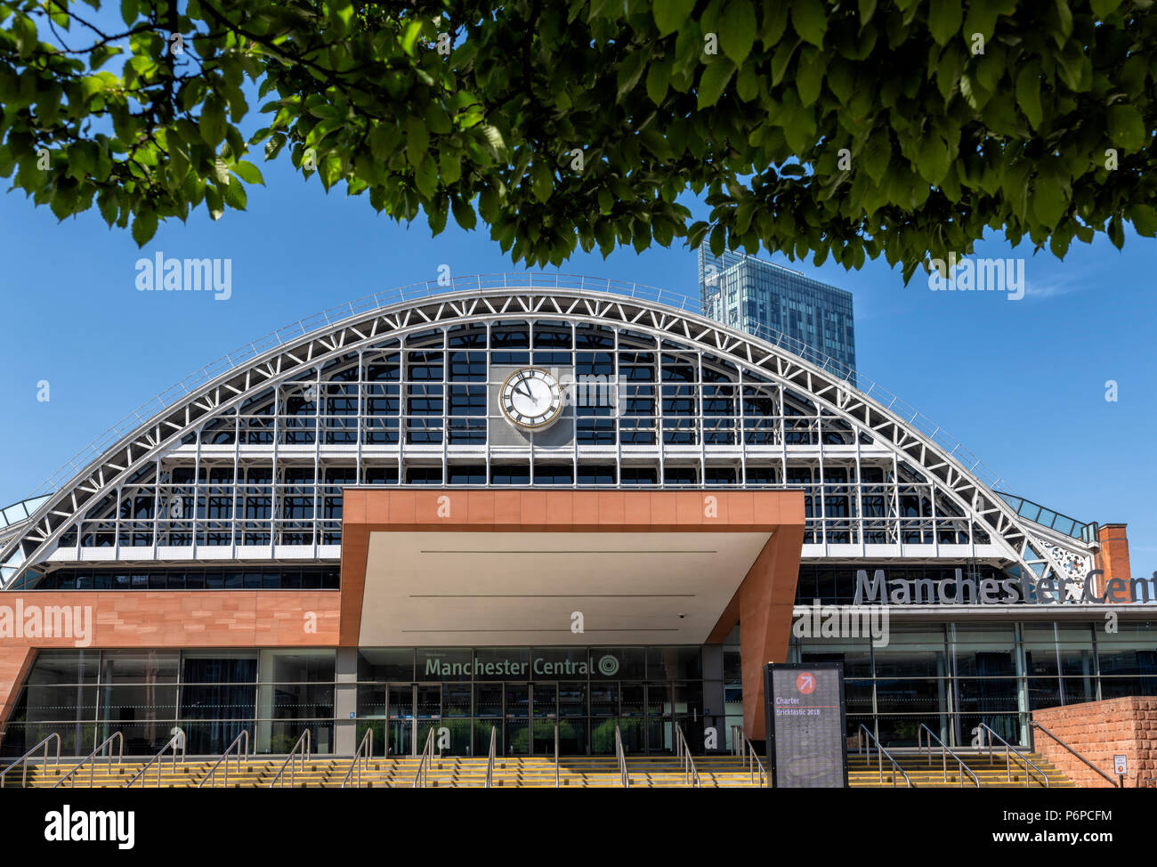 Der Manchester Central Convention Center auch als G-MEX bekannt war einst der wichtigste Bahnhof in Manchester Stockfoto