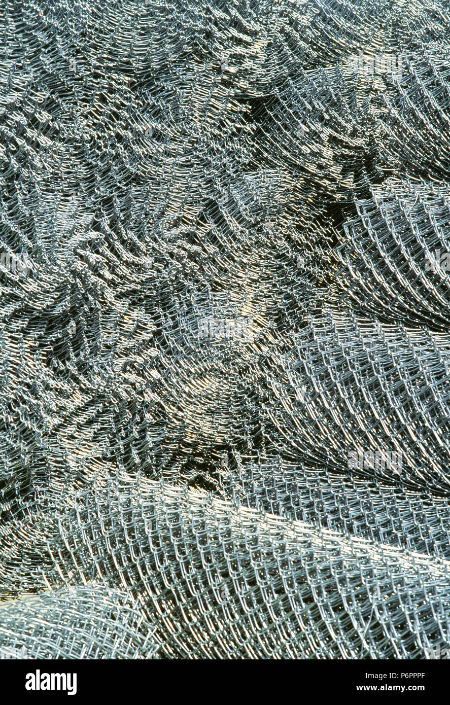 Walzen der Chain Link Fencing, USA Stockfoto