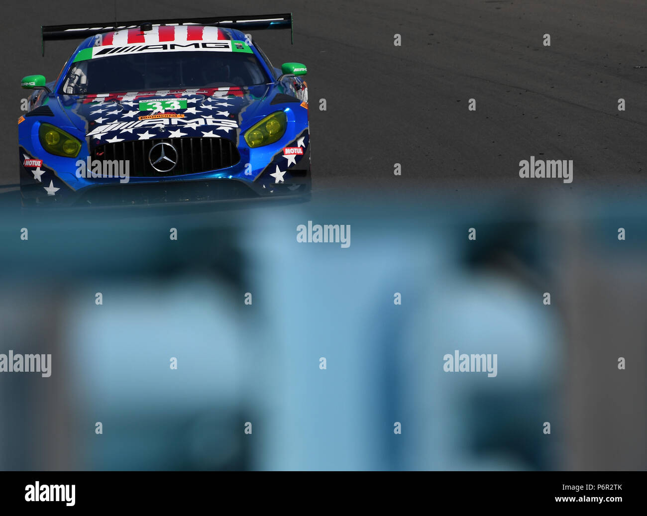 Watkins Glen, New York, USA. Juli 1, 2018: Die #33 Mercedes-AMG Team Riley Motorsports, Mercedes-AMG GT3 angetrieben von Ben Keating, der Vereinigten Staaten, Jeroen Bleekemolen, der Niederlande und Luca Stolz, von Deutschland während sechs der IMSA WeatherTech Sportwagen der Meisterschaft Sahlen Stunden des Glen am Sonntag, den 1. Juli 2018 in Watkins Glen International in Watkins Glen, New York. Reich Barnes/CSM Stockfoto