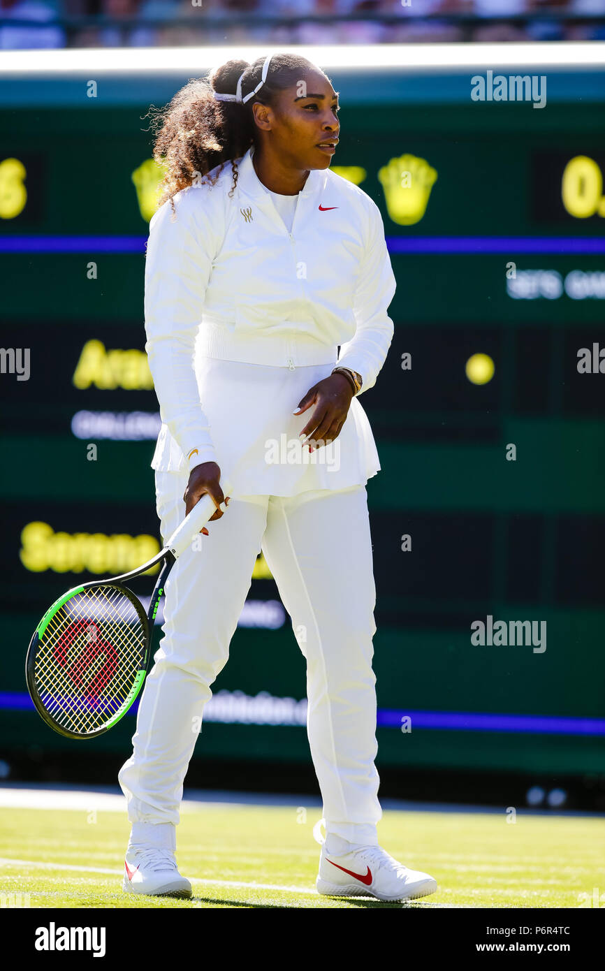 London, Großbritannien, 2. Juli 2018: Serena Williams aus den USA während Tag 1 an der Wimbledon Tennis Championships 2018 auf der All England Lawn Tennis und Croquet Club in London. Credit: Frank Molter/Alamy leben Nachrichten Stockfoto