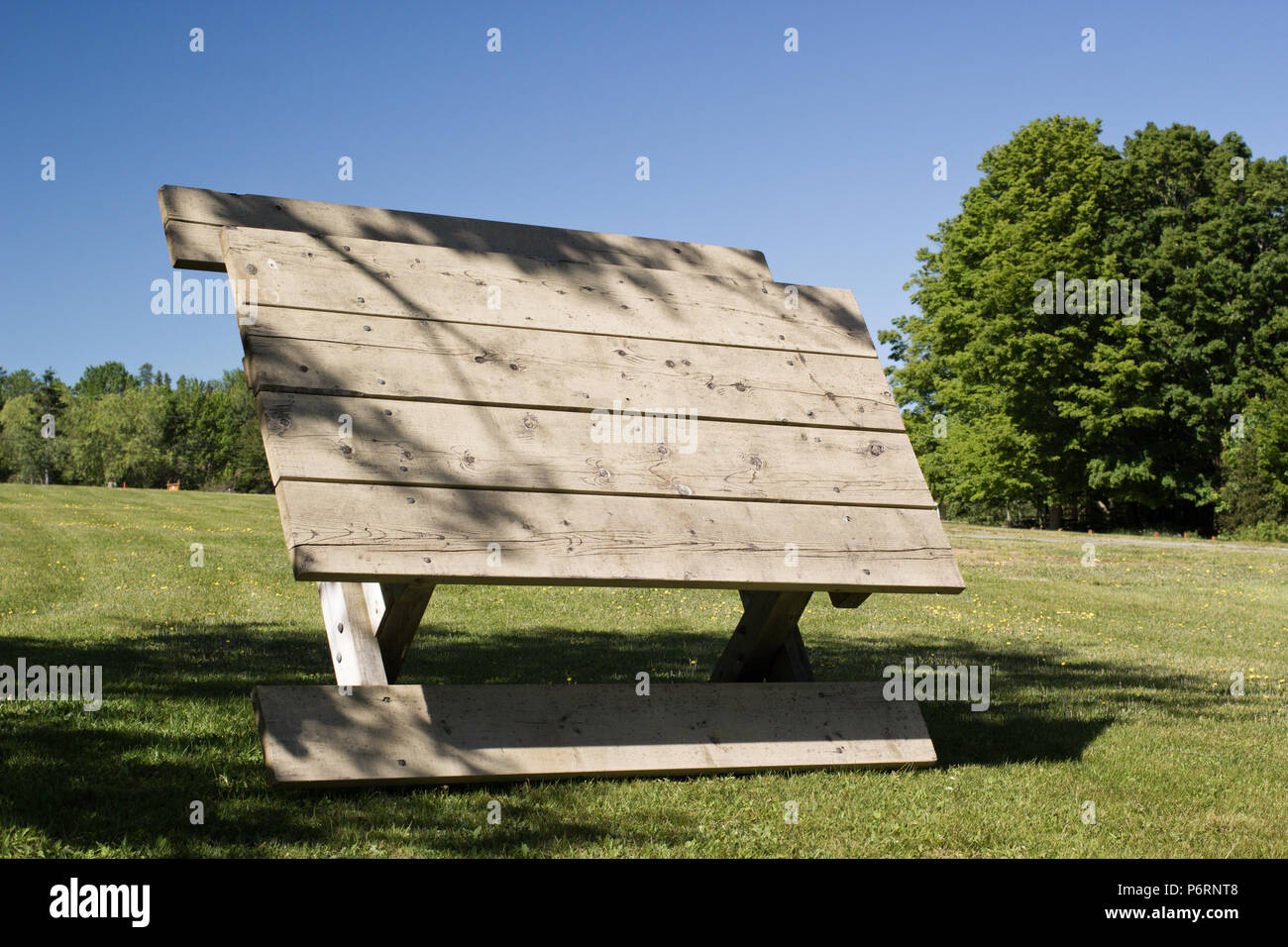Über Tisch für Picknick im Park. Stockfoto